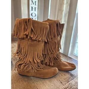 Minnetonka Women’s Black Suede Moccasin Fringe Boots Size 7